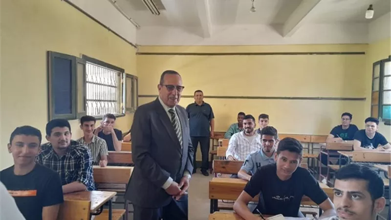 الفيزياء تسعد طلاب العلمى.. وتباين الآراء بشأن التاريخ بشمال سيناء