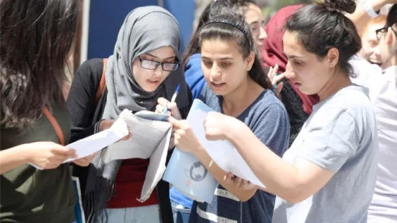 تباين الآراء حول الفيزياء والتاريخ طلاب الثانوية العامة بدمياط