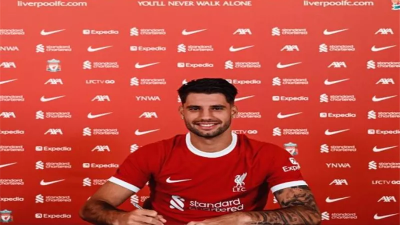 ليفربول ينجح في حسم ثاني صفقاته رسميا