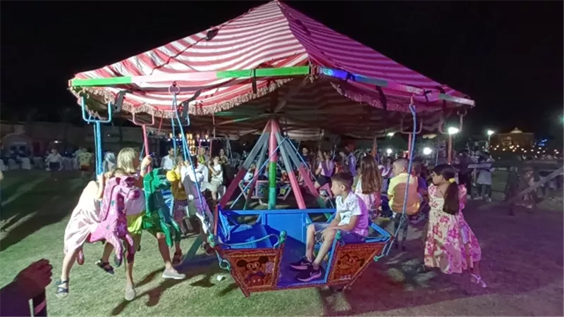 المولد في احتفالات العيد بمشاركة السياح في الغردقة