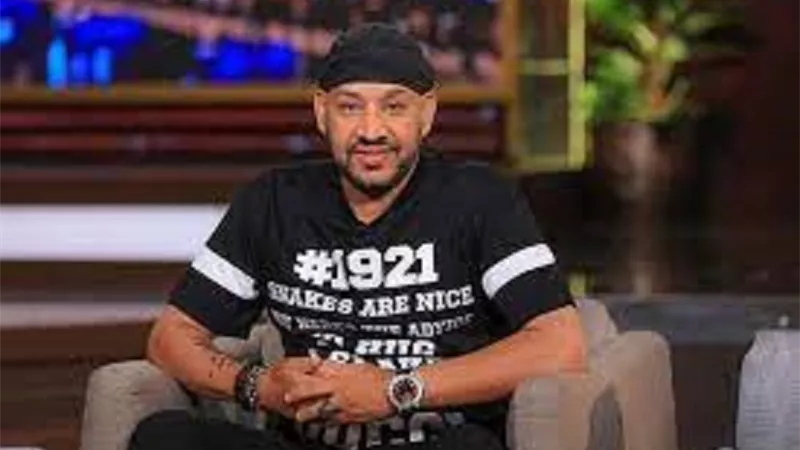 عصام كاريكا يكشف تفاصيل تجربته مع الكينج محمد منير فى 