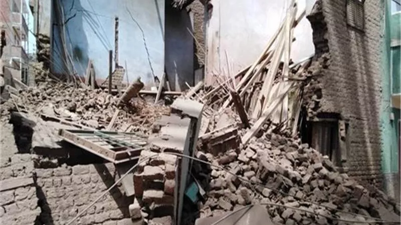 إصابة 2 فى انهيار سقف منزل بالفيوم