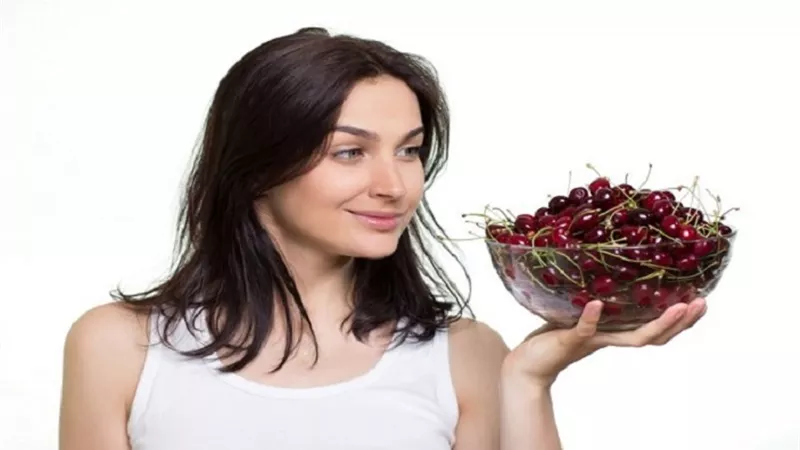 6 فوائد صحية عند تناول الكريز على معدة فارغة