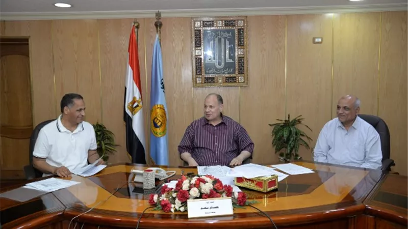 محافظ أسيوط يعتمد تنسيق القبول بمدارس الثانوي الفني/زراعى/صناعى
