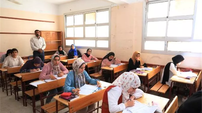 انتظام أداء طلاب الشعبة العلمية