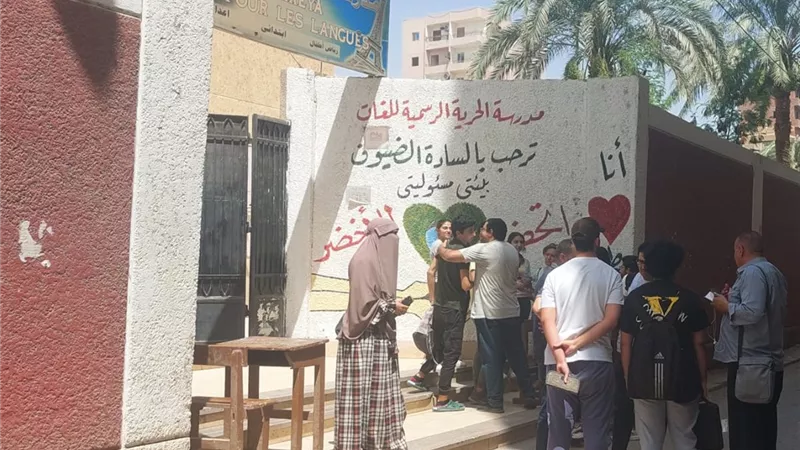 شكاوى من ضيق الوقت في امتحان الاستاتيكا بأسيوط ومحضر غش بالموبايل