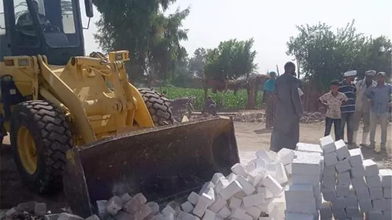 ازالة فورية لحالات التعدى على أراضى زراعية فى المنيا
