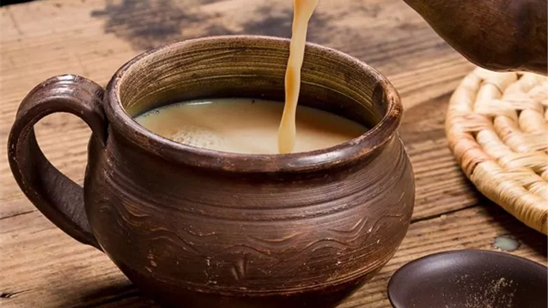 شاي كرك بالهيل والزعفران