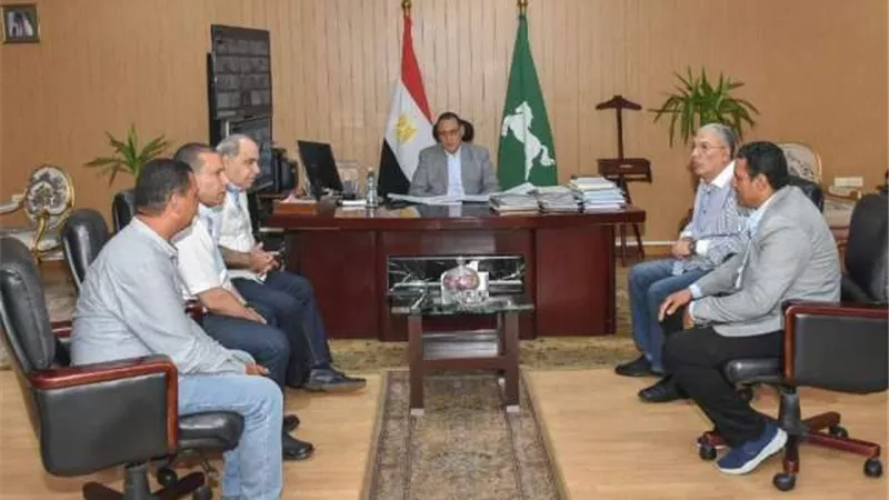 محافظ الشرقية يعين رئيسين لمدينتي أبوكبير وصان و٣نواب