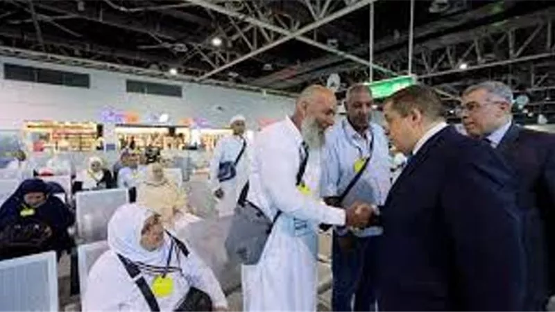 الداخلية تستقبل أولى أفواج حج القرعة العائدين من أداء الاراضى المقدسة