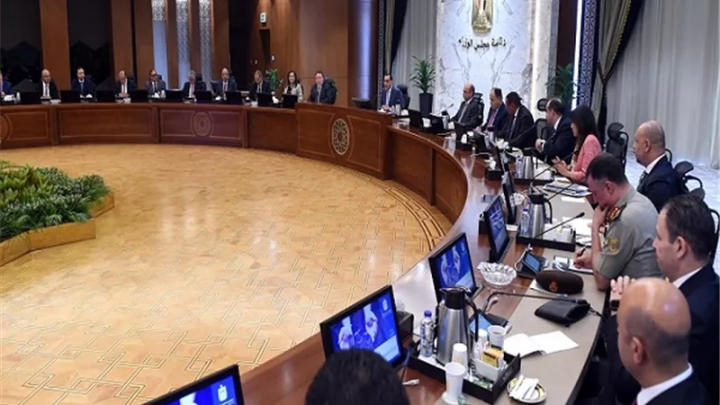 إجراءات جديدة لتحفيز الاستثمار .. الحكومة تكشف