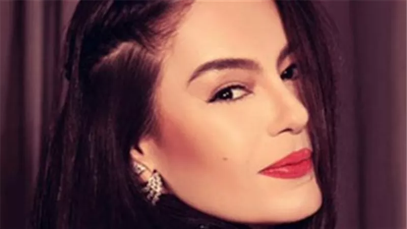 إنسان غالي .. شريهان تنعى الراحل علاء عبد الخالق