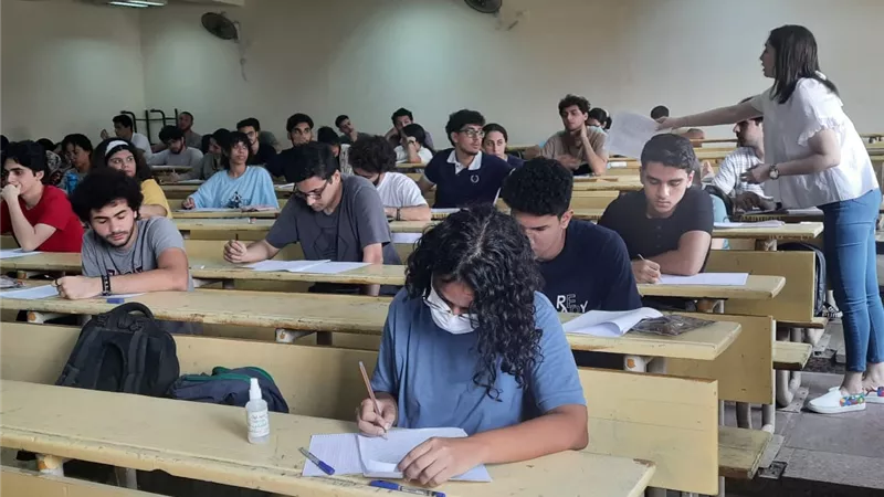 بدء امتحانات الشهادات المعادلة بكلية آداب عين شمس