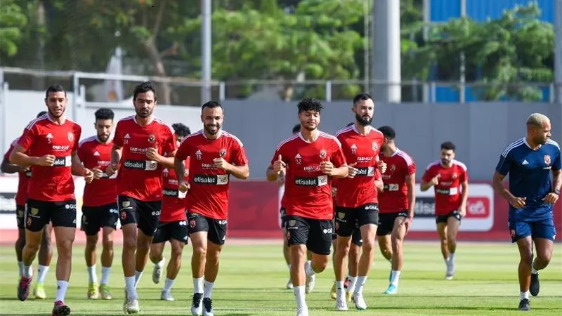 الأهلي يختتم تدريباته استعدادًا لمواجهة الإسماعيلي غدًا بالدوري