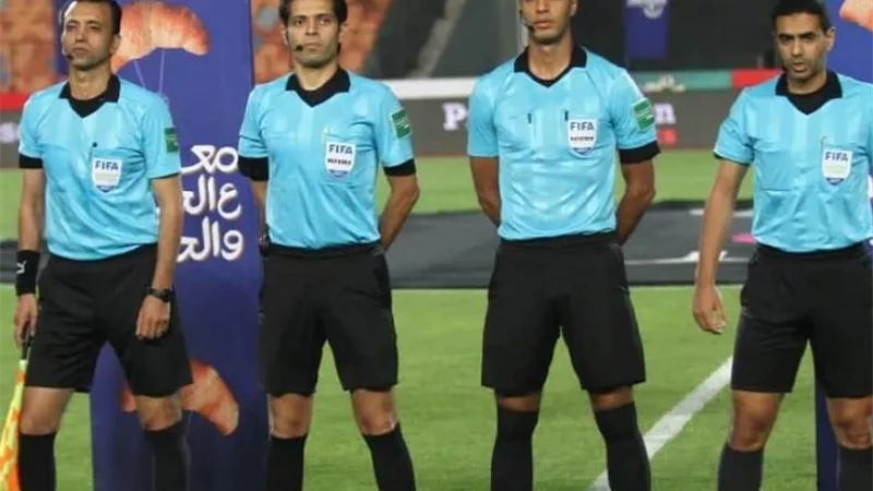 الغندور حكمًا لمباراة الأهلي والإسماعيلي بالدوري
