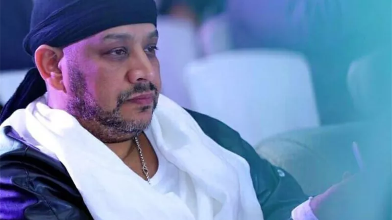 عصام كاريكا ينعى علاء عبد الخالق: آخر أغنية غناها لم تعرض