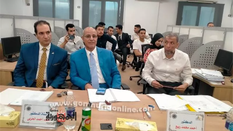 مناقشة مشروعات التخرج بالحاسبات والذكاء الإصطناعي بجامعة دمياط