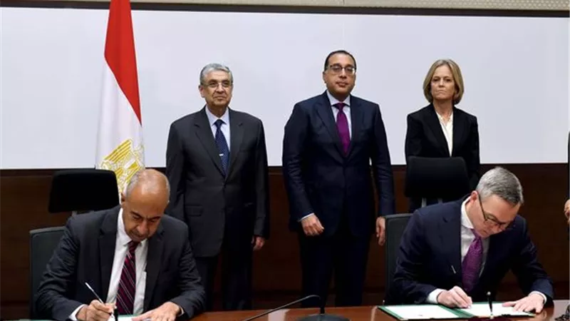 تخصيص قطعة أرض لشركة نرويجية لإقامة محطة طاقة رياح غرب سوهاج