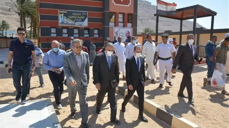 إنشاء 528 مدرسة وصيانة 1181 مدرسة بتكلفة 3.5 مليار جنيه بسوهاج