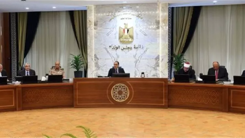 رئيس الوزراء: تهيئة مناخ الاستثمار ومضاعفة استثمارات القطاع الخاص
