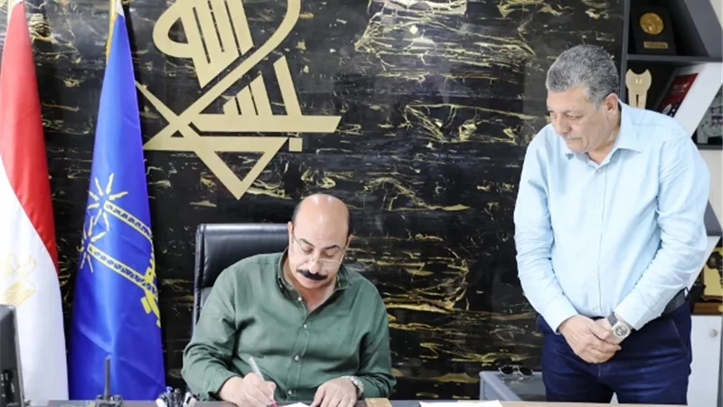 محافظ أسوان يوجه مسئولى التربية والتعليم للإستعداد بالدور الثانى