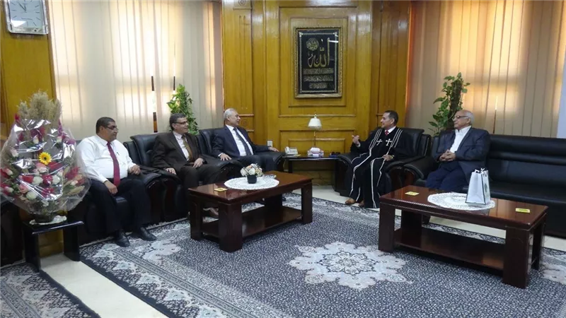 رئيس جامعة المنيا يستقبل وفد الكنيسة الإنجيلية الثانية