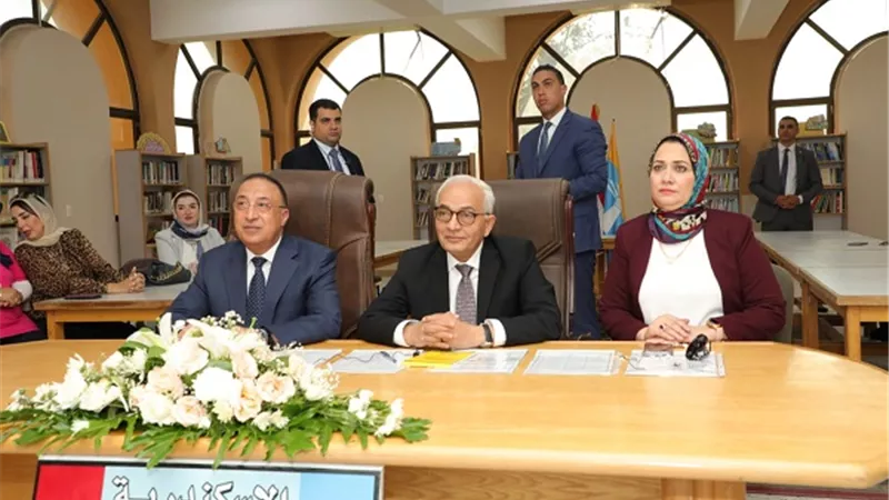 رضا حجازي فى الإسكندرية لمتابعة امتحانات الثانوية العامة