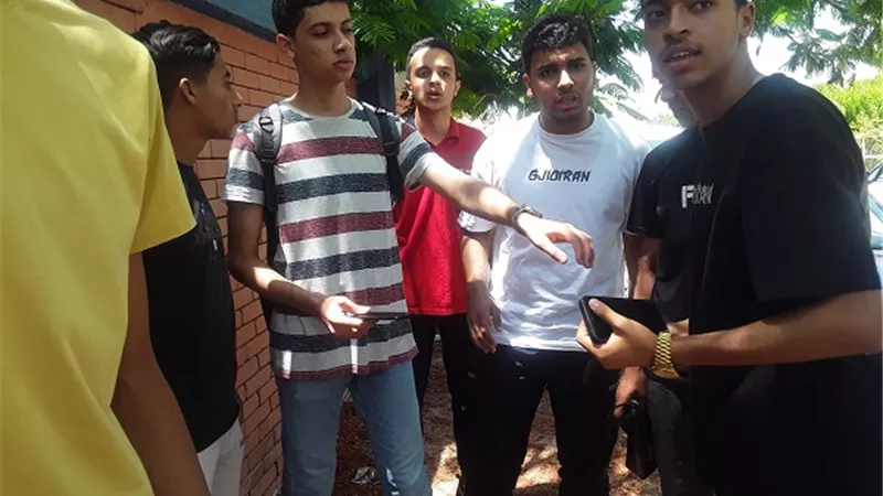 الانجليزي يرسم الفرحة على وجوه طلاب الثانوية العامة فى المحافظات