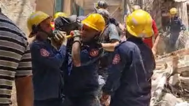 مصرع مواطن وإصابة أخر بانهيار عقار بالاسكندريه