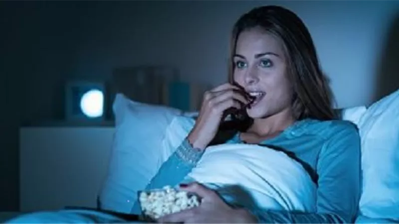قد يموتون مبكراً .. دراسة تحذر محبي السهر