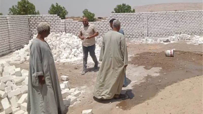 حملات مكثفة لإزالة التعديات في دشنا ورفع المخلفات
