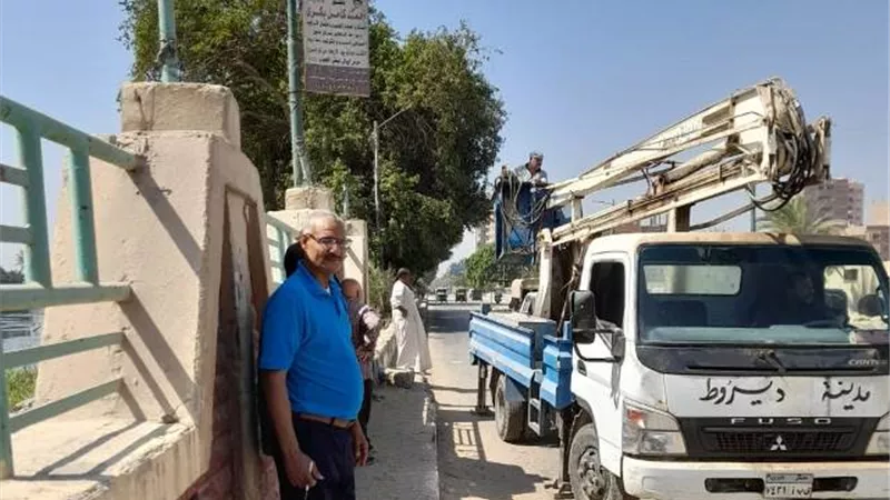 محافظ أسيوط يؤكد استمرار حملات إزالة الاعلانات المخالفة