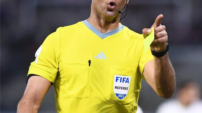 محمد معروف حكما لمواجهة الاهلى والاتحاد السكندرى بالدورى