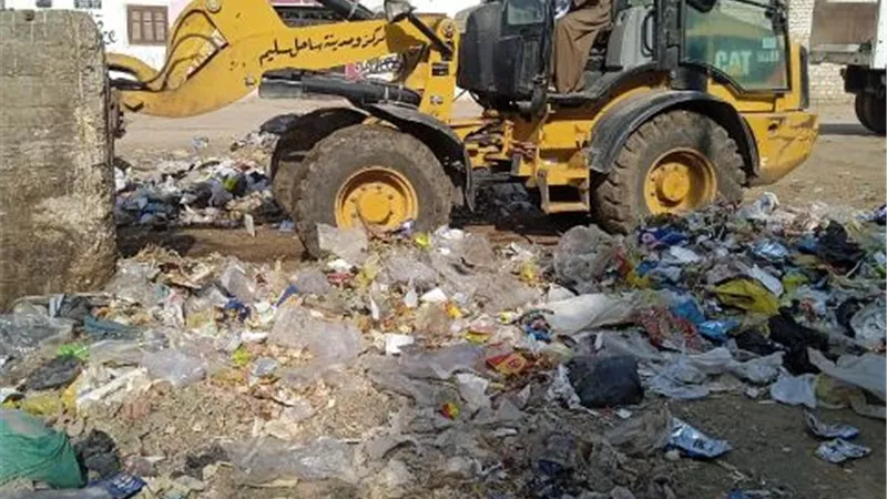 محافظ أسيوط:حملات نظافة لرفع حوالي 650 طن مخلفات وقمامة بـ7 مراكز
