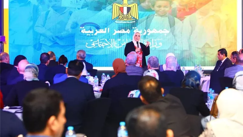 وزيرة التضامن: زيادة المعاشات إلى 295 مليار جنيه في 2022