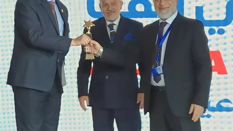 تكريم( مساعد رئيس حزب المؤتمر )بالاسكندريه