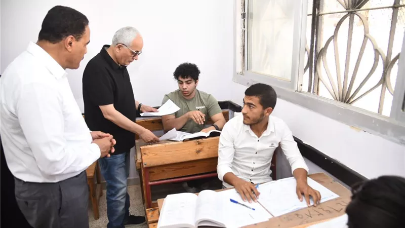 وصول أوراق أسئلة الجيولوجيا والتفاضل وعلم النفس للجان الثانوية