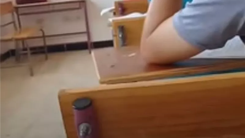 ضبط الطالب صاحب الفيديو المتداول أثناء امتحان الإنجليزي