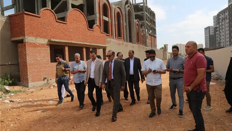 محافظ كفر الشيخ يتفقد أعمال الرصف وتوسعة الطرق والتطوير