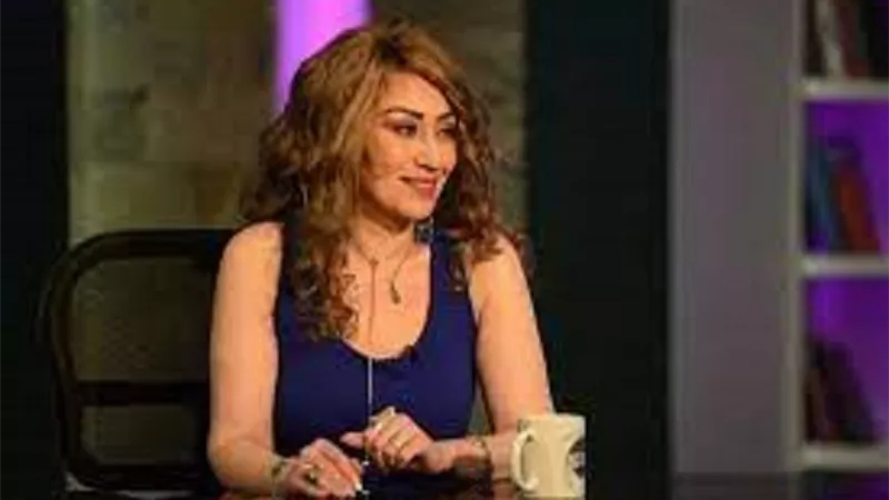إيناس مكي: 