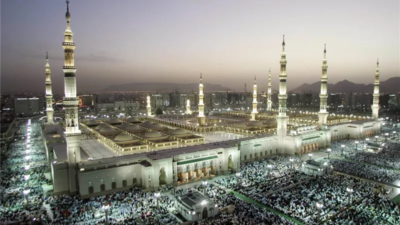 السعودية: وصول أكثر من 259 ألف حاج إلى المدينة المنورة