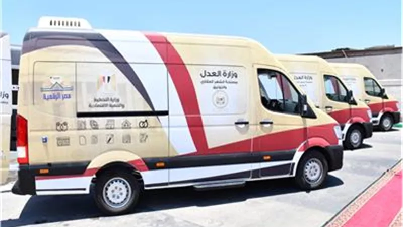 المراكز التكنولوجية المتنقلة تطوف المحافظات.. للتيسير علي المواطنين