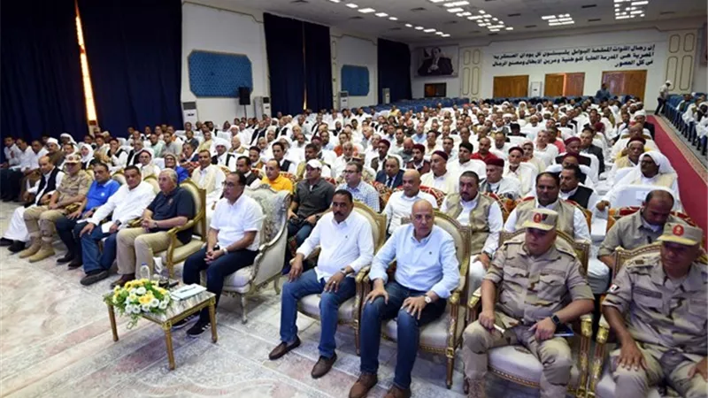 مدبولي يستمع لشرح تفصيلى لأعمال تطوير منظومة الري والصرف بسيوة