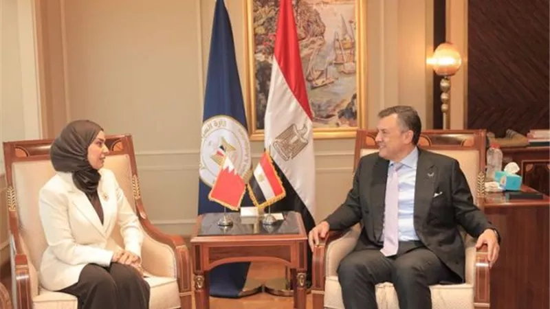 وزيرالسياحة يلتقي بسفيرة البحرين لبحث تعزيز التعاون بين البلدين