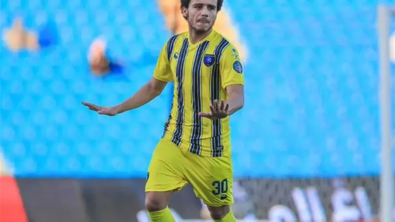 الأهلى يترقب.. مفاجأة فى بند تفعيل بيراميدز لشراء عقد مصطفى فتحى