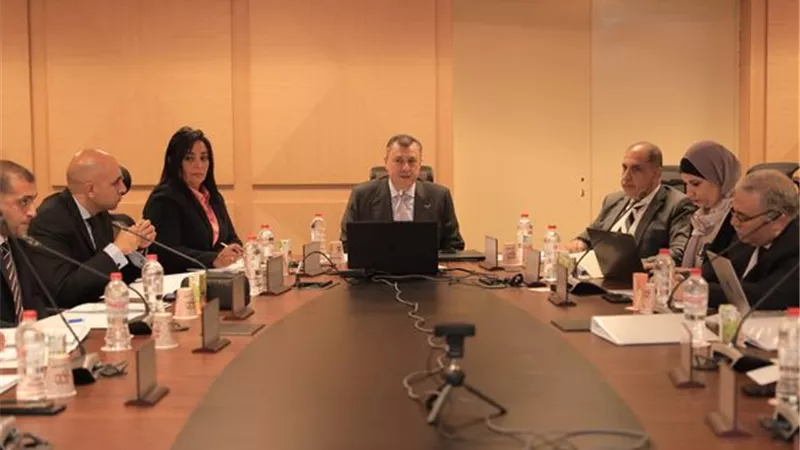وزير السياحة يترأس اجتماع اللجنة الدائمة لتراخيص المنشآت الفندقية والسياحية