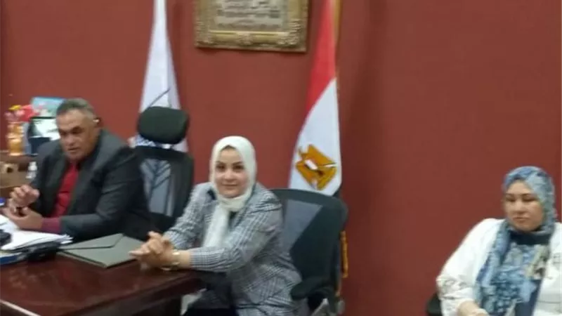 تفاصيل اجتماع قيادات إدارة الشروق التعليمية بسبب التحويلات.. صور