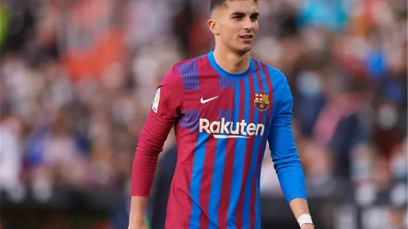 تقارير: برشلونه يدرس التخلص من توريس فى المركانو الصيفى