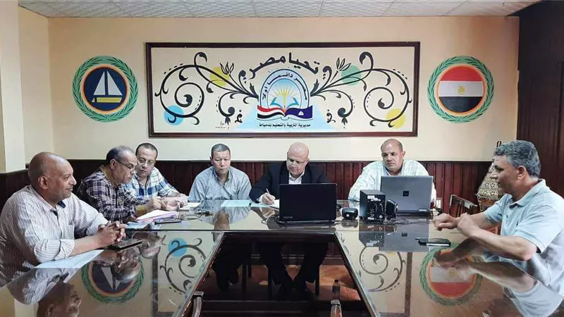 وكيل تعليم دمياط يتابع إمتحان الديناميكا لطلاب الثانوية العامة