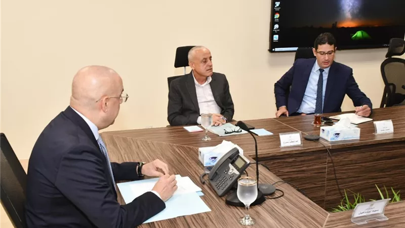 وزير الإسكان يناقش تعديل الكود المصري لاشتراطات الحماية المدنية
